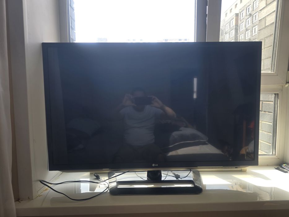 Продам телевизор LG
