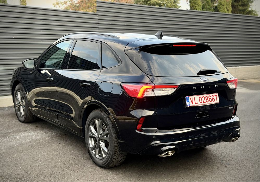 FORD Kuga 2023 — imagine 4