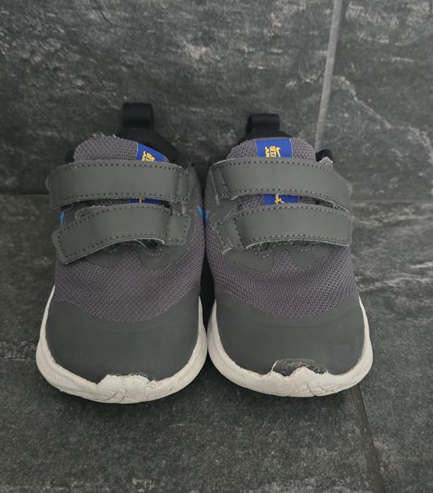 Детски маратонки Nike – сиви с лепенки