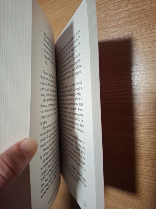 Arta subtilă a seducției, de Mark Manson carte nouă