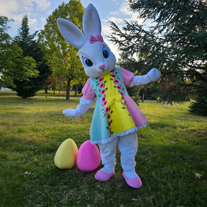 Costum Mascotă Iepuraș de Paște Alb Profesional cu Rochie Florală