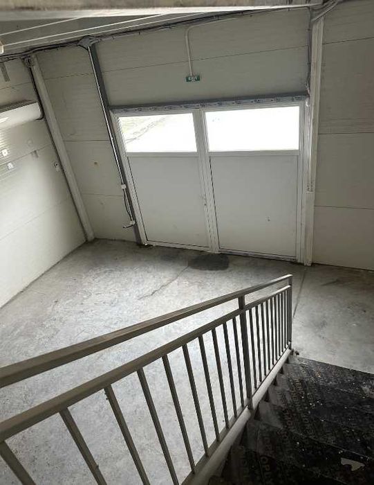 Дава се под наем Склад в Варна, Център - 1100 кв.м за 5984.34 € - Снимка #4