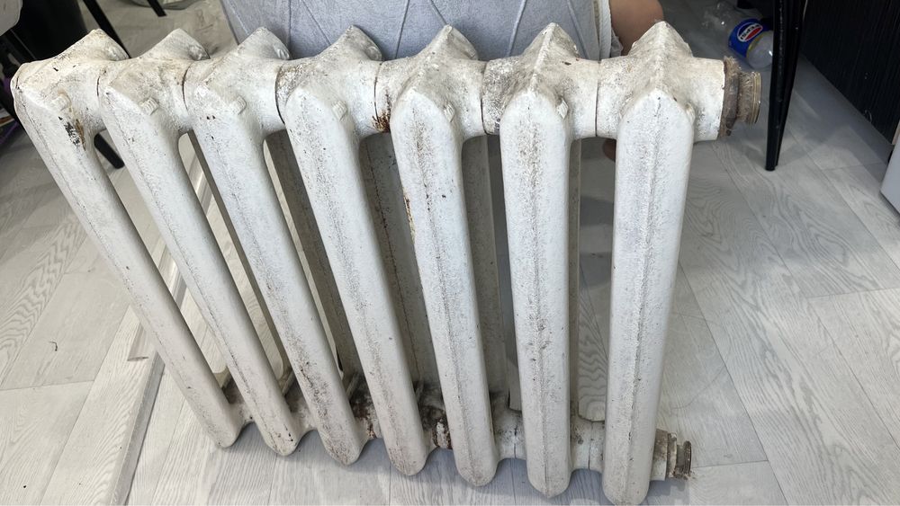 Продам чугунная батарея