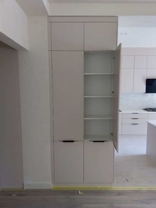 Кухонная Мебель под заказ