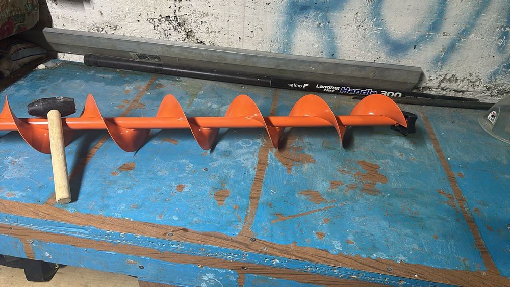 Ледобур для зимней рыбалки