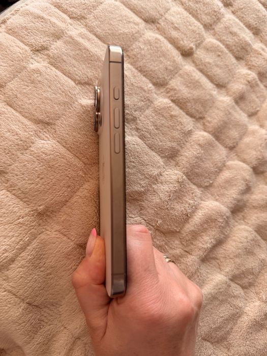 iPhone 16 Pro 256GB Desert Titanium