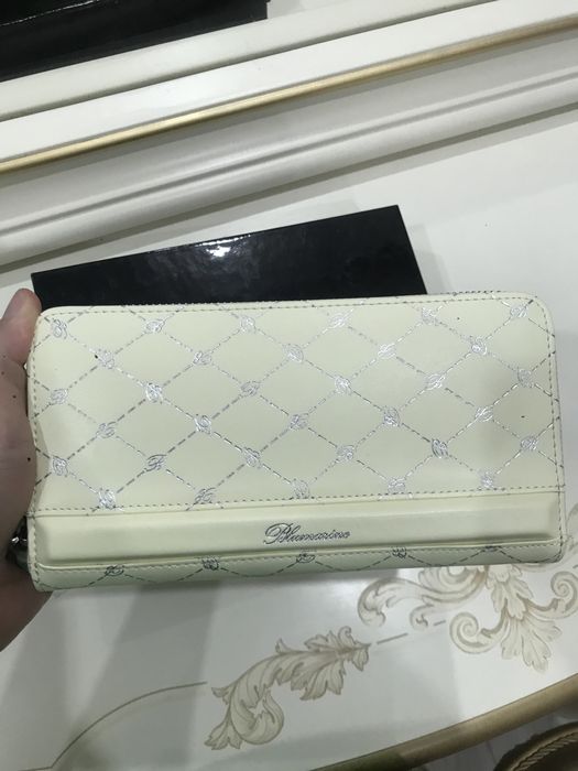 Кошелек Blumarine из кожи.