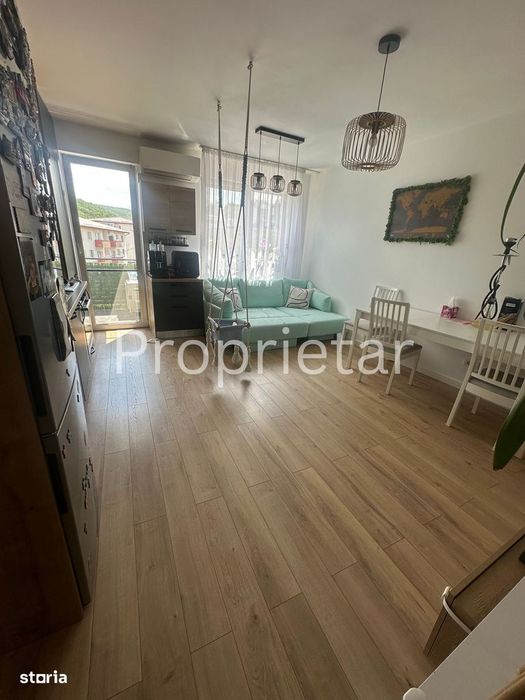 Persoana fizica vand apartament 3 camere 65.6mp cu doua parcari