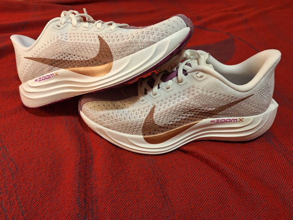 Дамски маратонки NIKE PEGASUS PLUS