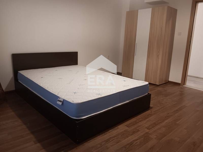 Дава се под наем Тристаен апартамент в Варна, Колхозен пазар - 90 кв.м за 800 € - Снимка #2