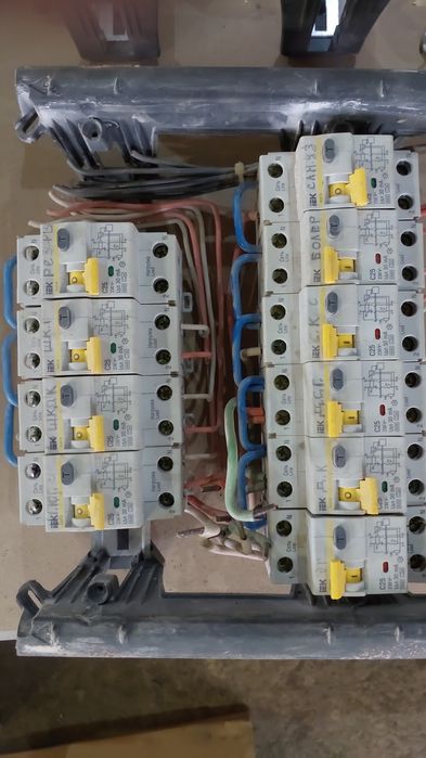 Продам автоматы и предохранители