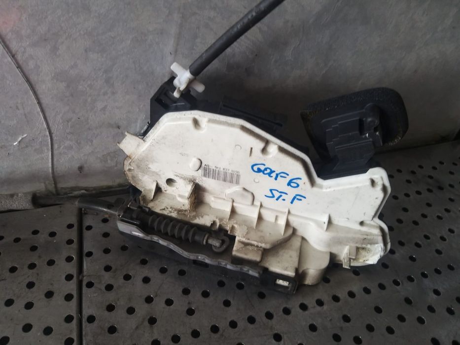 Broasca usa stanga fata vw golf 6 5k scurt 5k1837015b