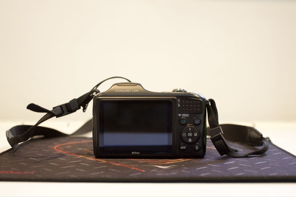 Aparat de fotografiat Nikon Coolpix L840 (nu dau prin curier)