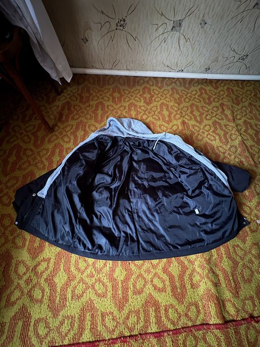 Женская куртка..