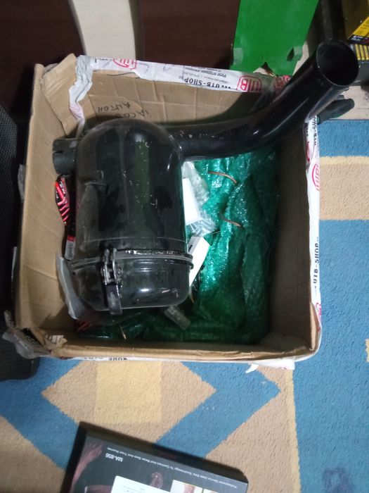 Vând filtru aer 445 nou nout negolosit