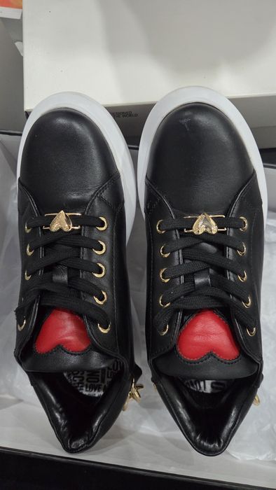 Обувки  love moschino