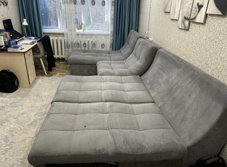 Диван угловой.