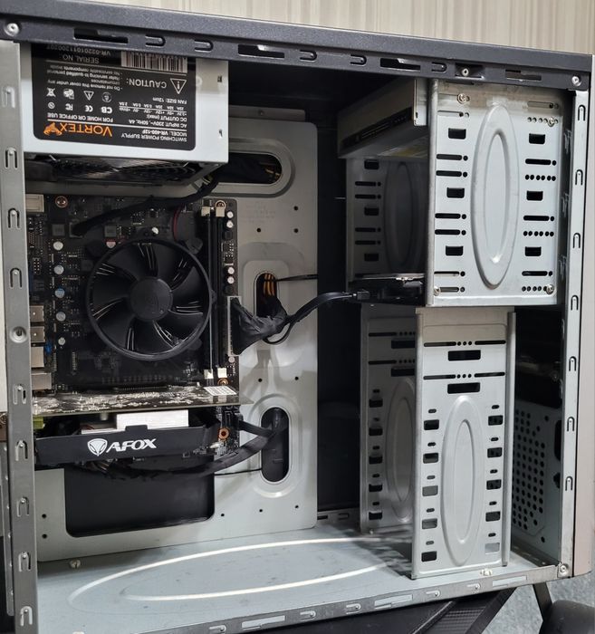 Продам игровой компьютер в комплекте