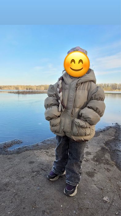 Демисезонна куртка на девочку