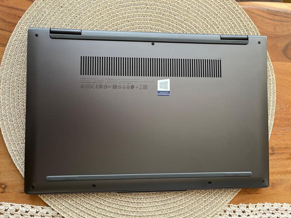 Lenovo Yoga 7 – i7, 16GB, 1TB, тъчскрийн и писалка, много запазен
