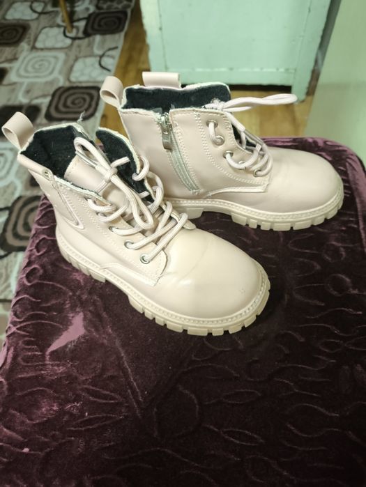 Ботинки на девочку