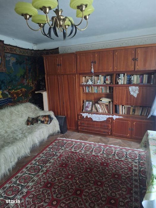 Vânzare casa si teren, comuna Cetățeni - județul Arges