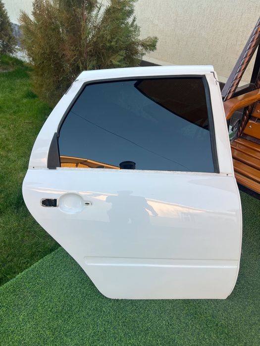 Задняя дверь гранта правый