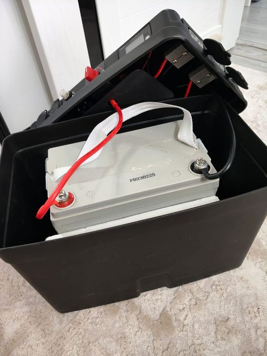 Продам аккумулятор с боксом