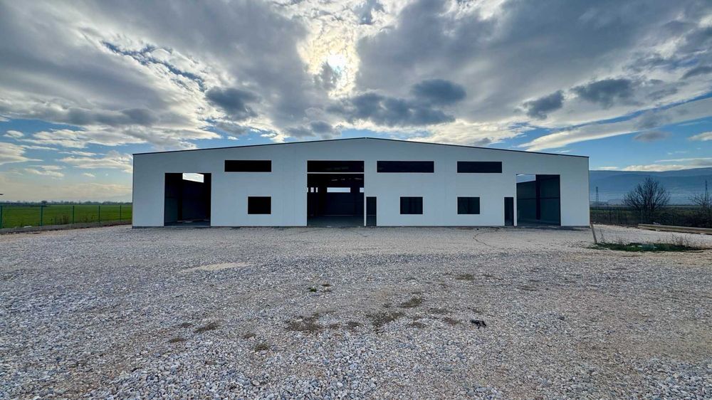 Дава се под наем Склад в с. Крумово, Област Пловдив - 465 кв.м за 1994.61 € - Снимка #2