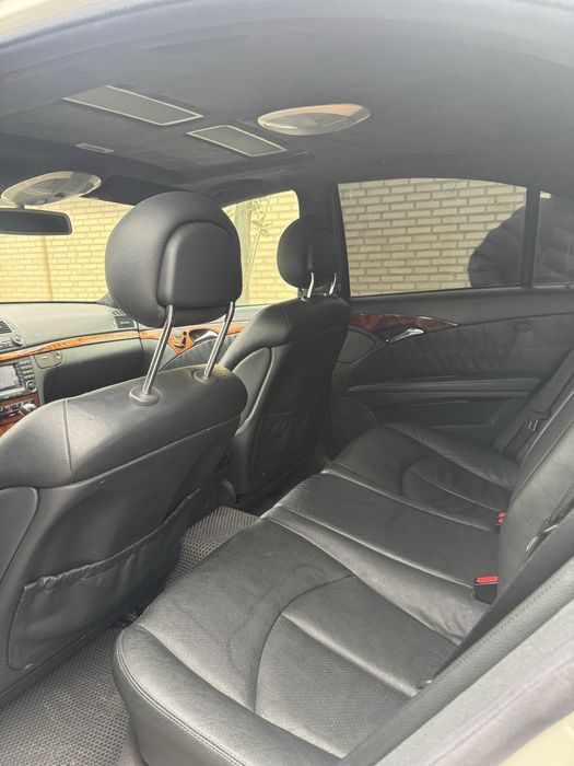 Mercedes-benz e240 w211