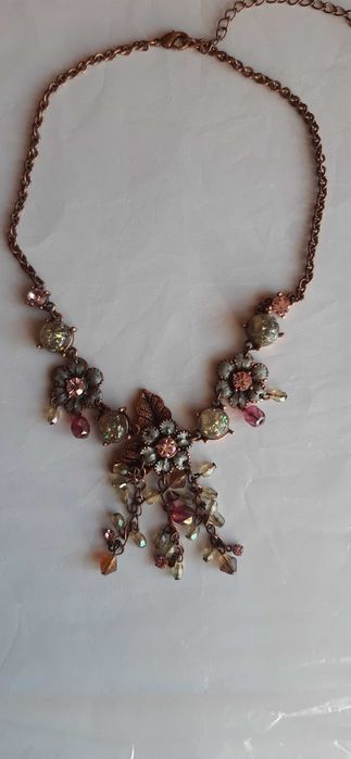 Колье новое Avon