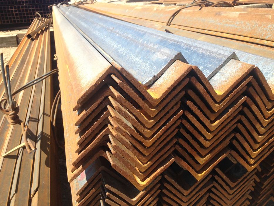 Уголок металлический 50*50 мм