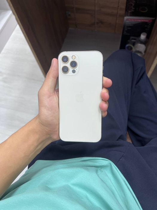 Iphone 12 pro gold