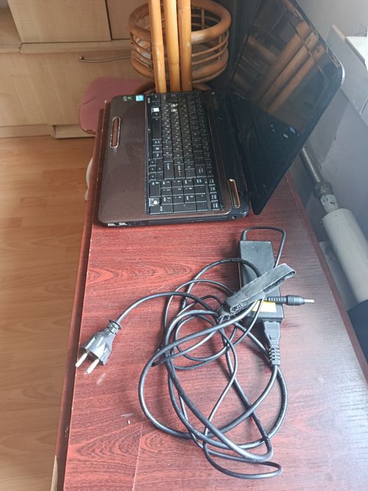 Продам ноутбук на запчасти