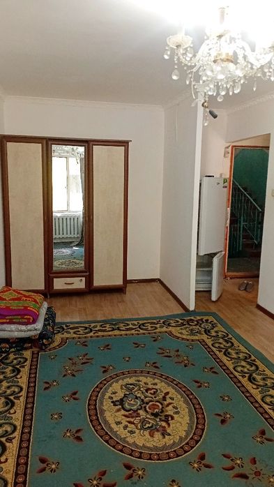продам 1 ком.кв.в 5мкр дом 19