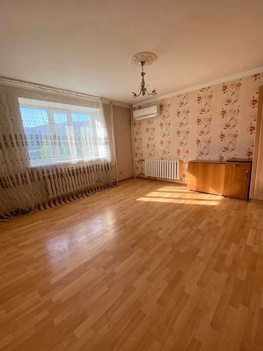Продам  комнатную Болашак