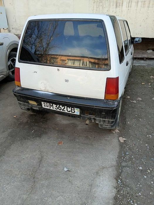 Тико сотилади   1996 йил  ок ранг.  Мотор килинган . Газ йук