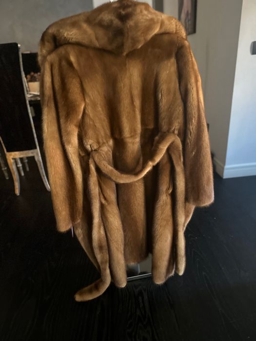 Haină blana, vizon, nouă, măsura S, marca Avanti!