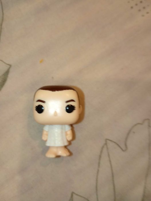 Stranger Things Kinder Joy