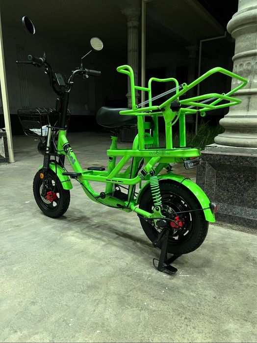 Skuter elektrovel monstr