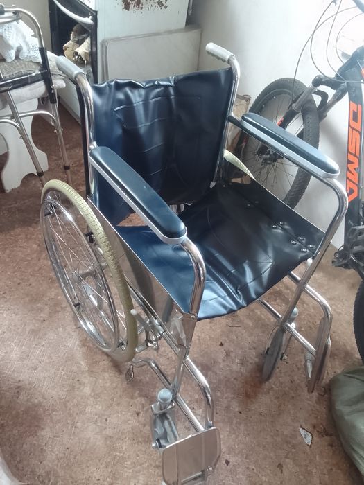 Коляска инвалидная