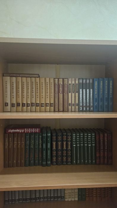 Продаю книги срочно