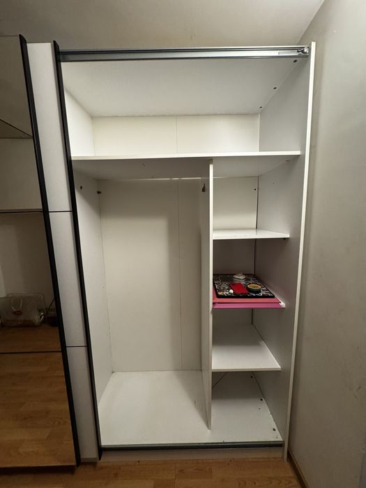 Dulap mare cu uși glisante – alb, cu oglindă