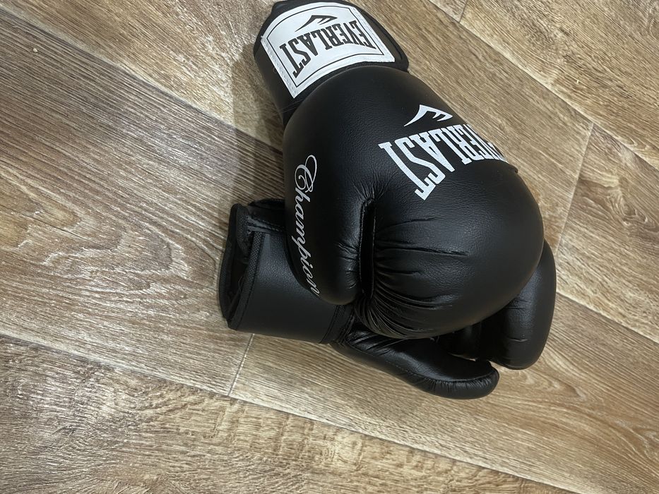 Перчатки боксерские