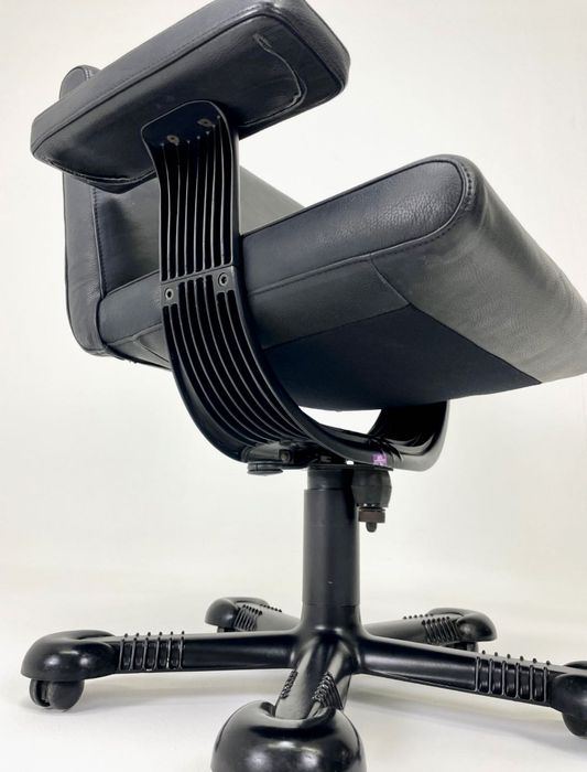 Scaun/fotoliu de birou - Afra & Tobia Scarpa