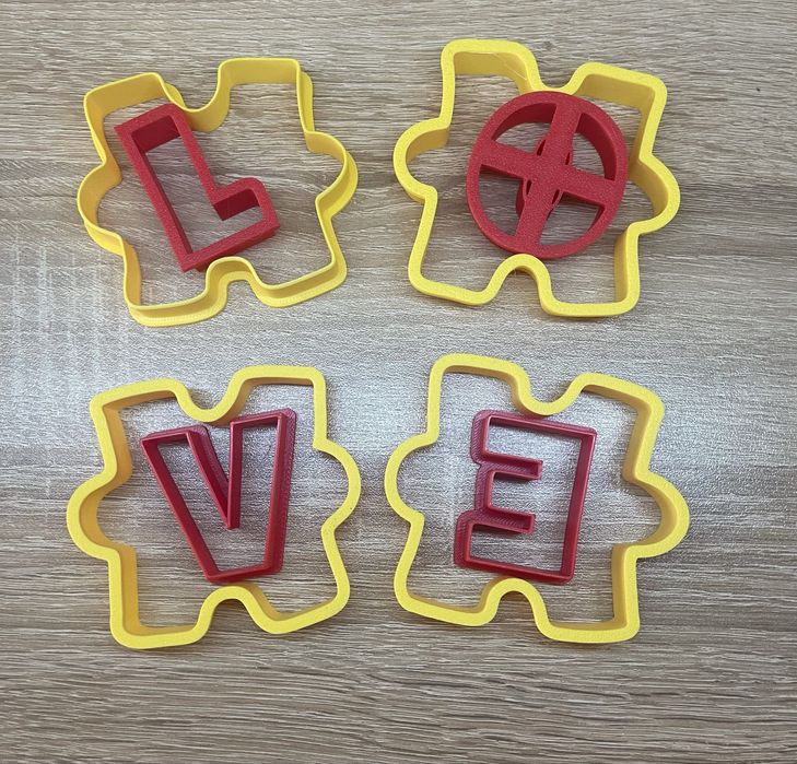 LOVE резци за сладки