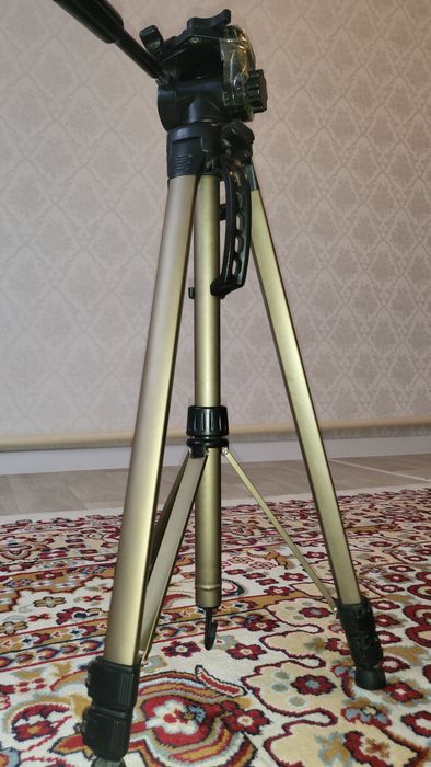 Продается видеокамера