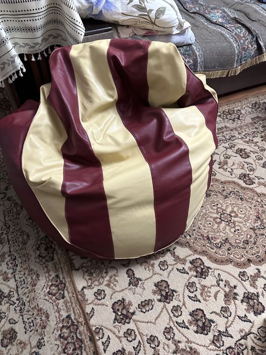 Пуфики из натуральной кожи