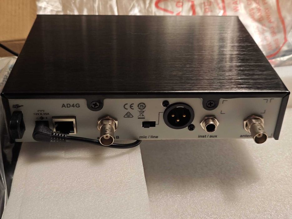 Vand microfon wireless Shure AD4G Beta58 folosit ocazional