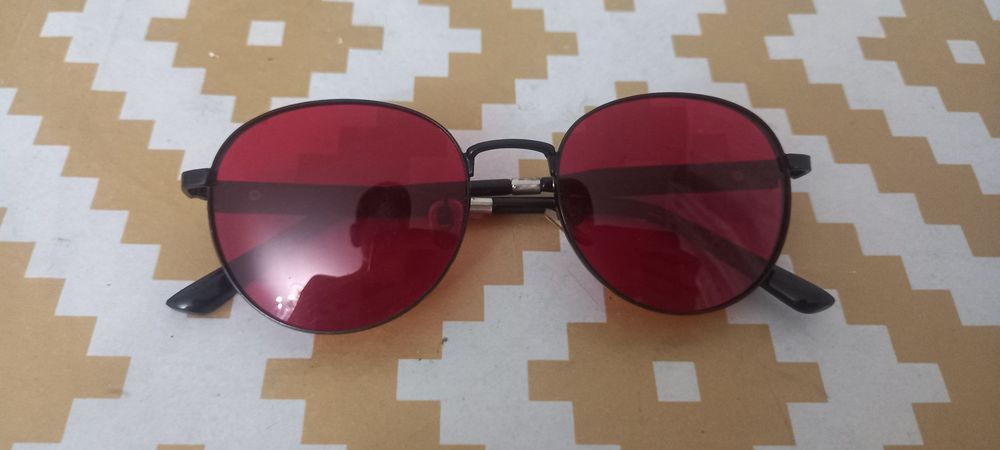 Очки солнцезащитные